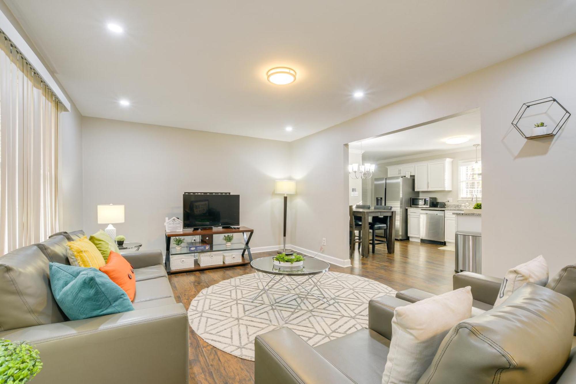 Serene Family Home With Deck In Knightdale! Экстерьер фото